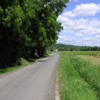 La petite route tranquille qui mène à pont Castet
