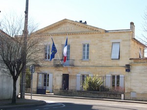 PORTETS: Mairie du village