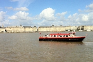 Balades Bateaux Bordeaux River Cruise