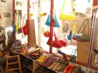Commerces - mode-habillement-maroquinerie à St-Macaire
