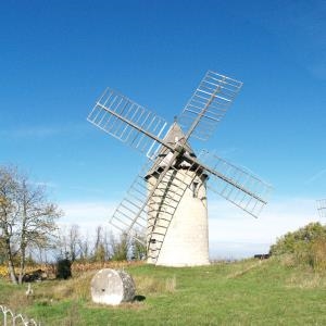Les moulins de Calon à Montagne St-Emilion à Montagne