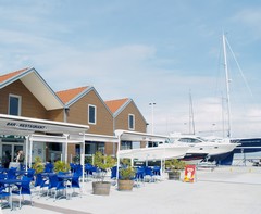 Port Médoc : Des boutiques des restaurants