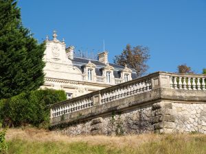 GAURIAC : Château Tayac, route de la corniche