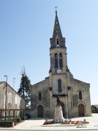 L'église sur la place centrale