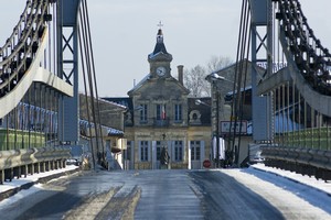 Le Pont suspendu St-Denis de Pile