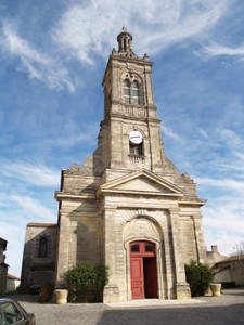 ST ESTEPHE : L'église de St-Estephe